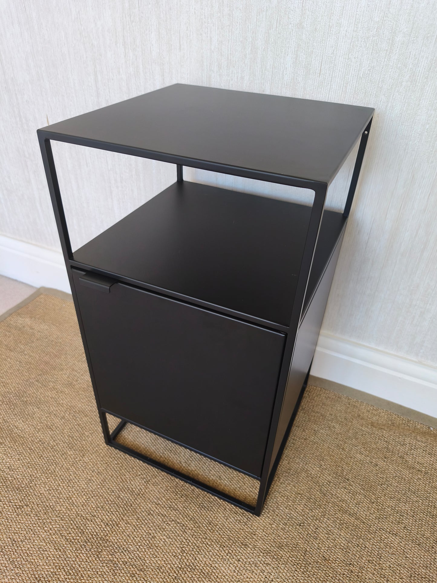 La Redoute Hiba 1 Door Metal Bedside Table