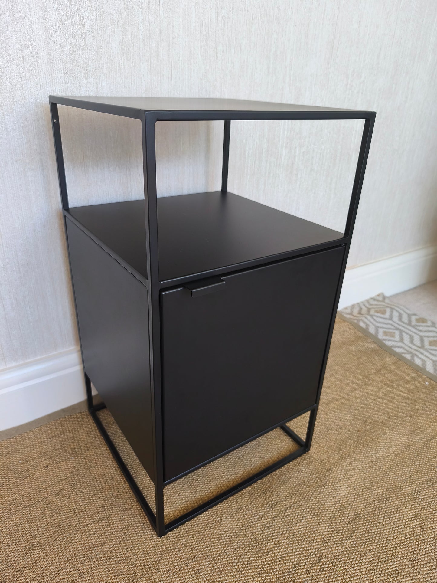 La Redoute Hiba 1 Door Metal Bedside Table