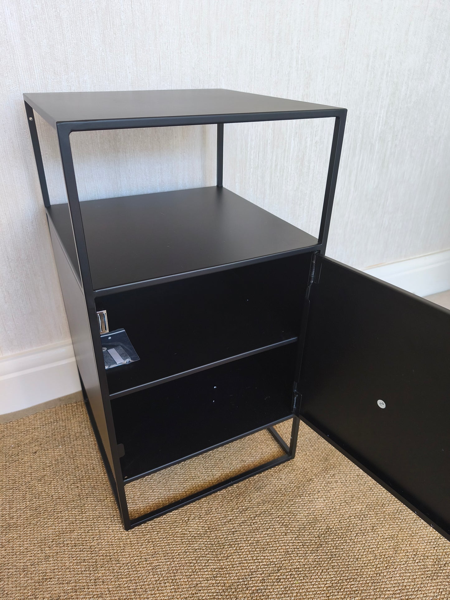 La Redoute Hiba 1 Door Metal Bedside Table