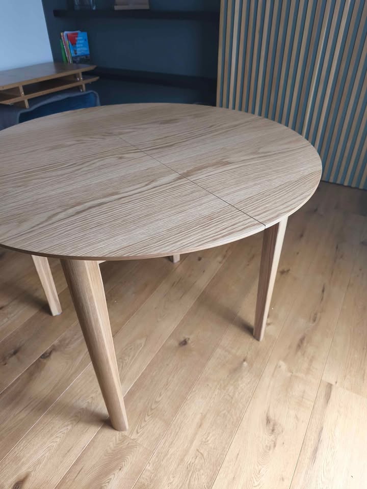 La Redoute Tioga Oak Veneer Extendable Dining Table 4-8 seats