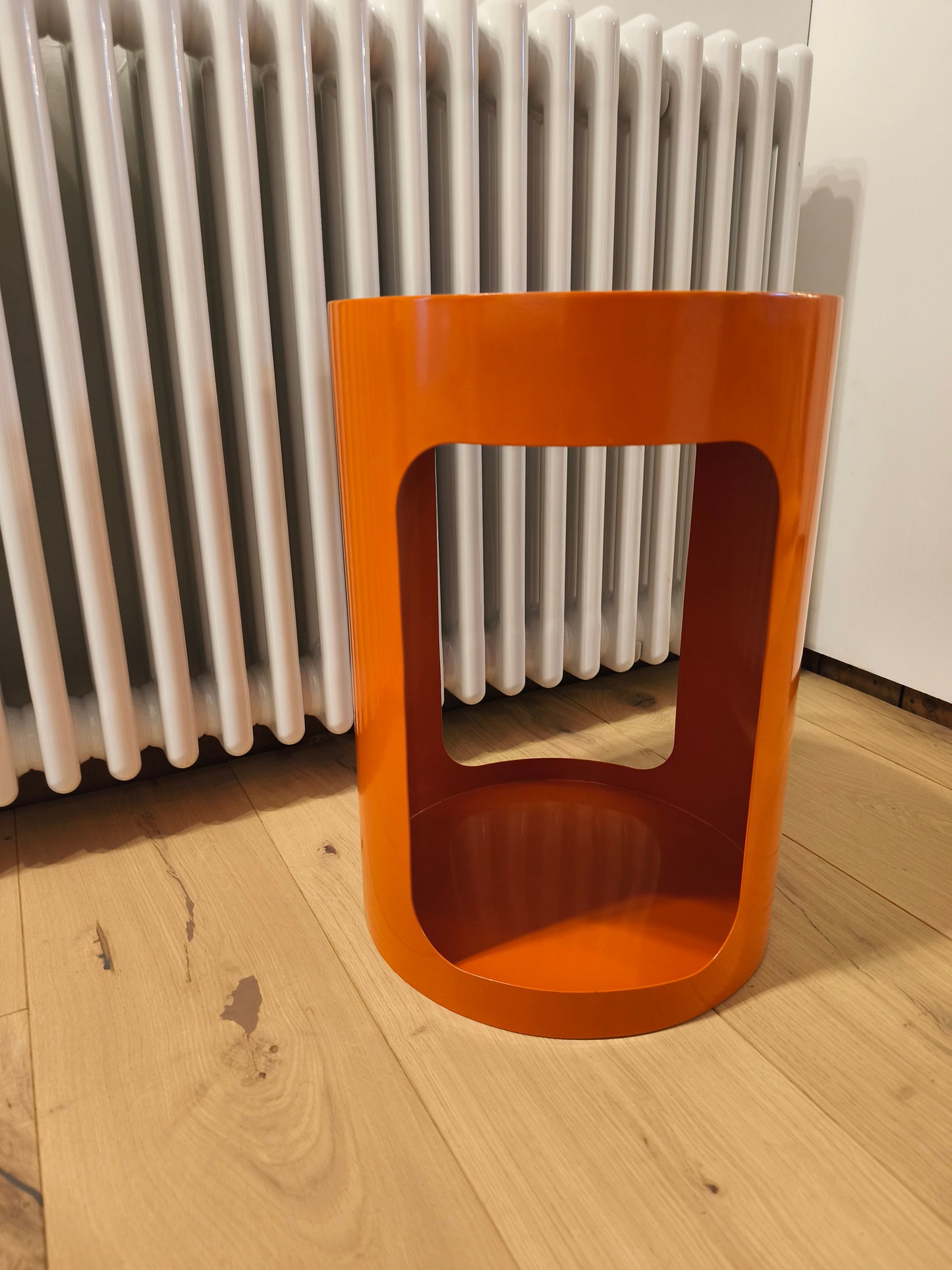 Funky Style Cylinder Shape Orange Metal Side Table