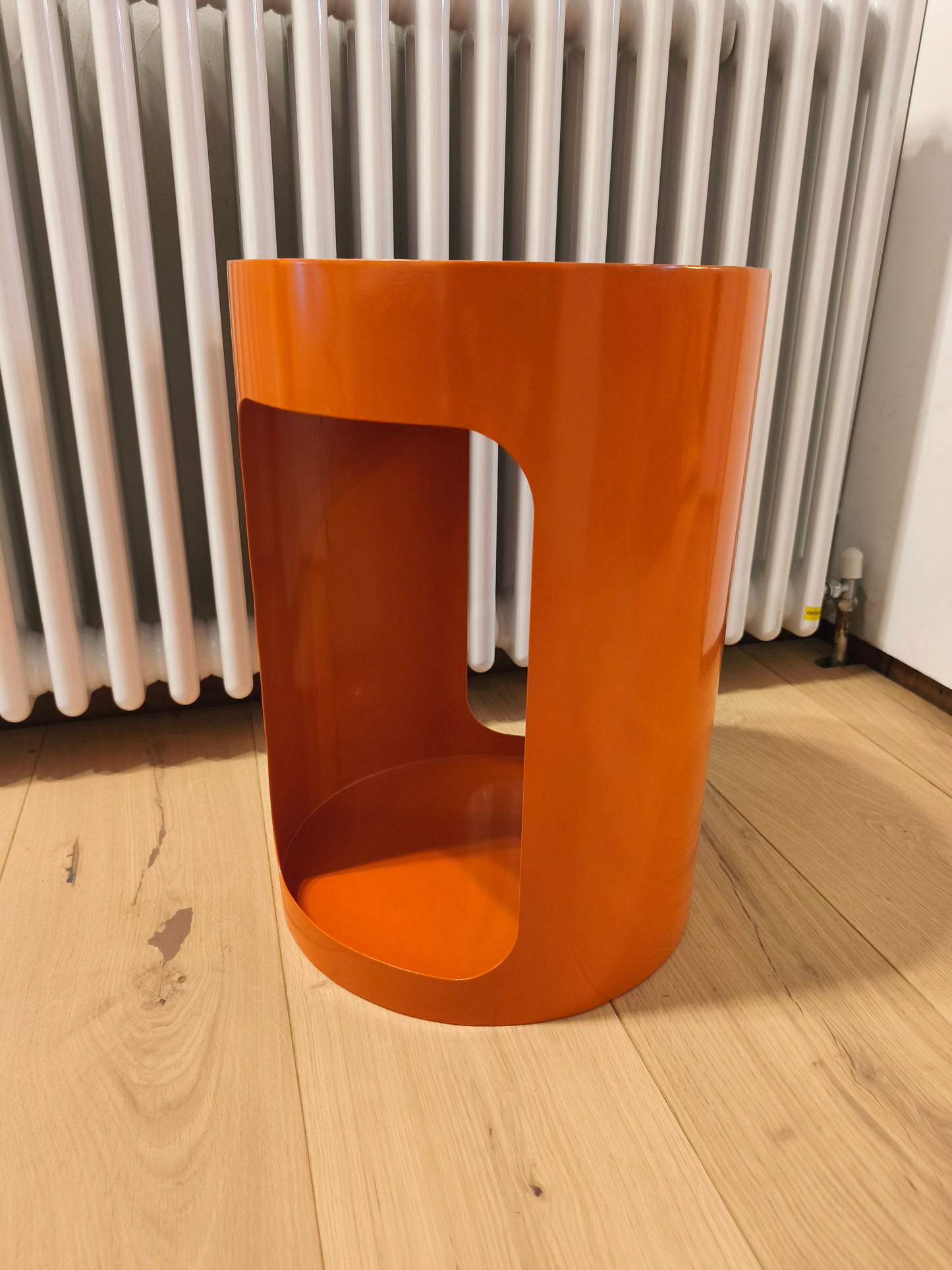 Funky Style Cylinder Shape Orange Metal Side Table